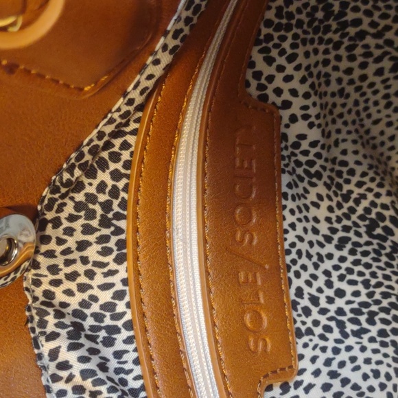 Sole Society Nikole Handbag in an Ivory Color With Camel Trim. NWT Very Cute! - Picture 10 of 12